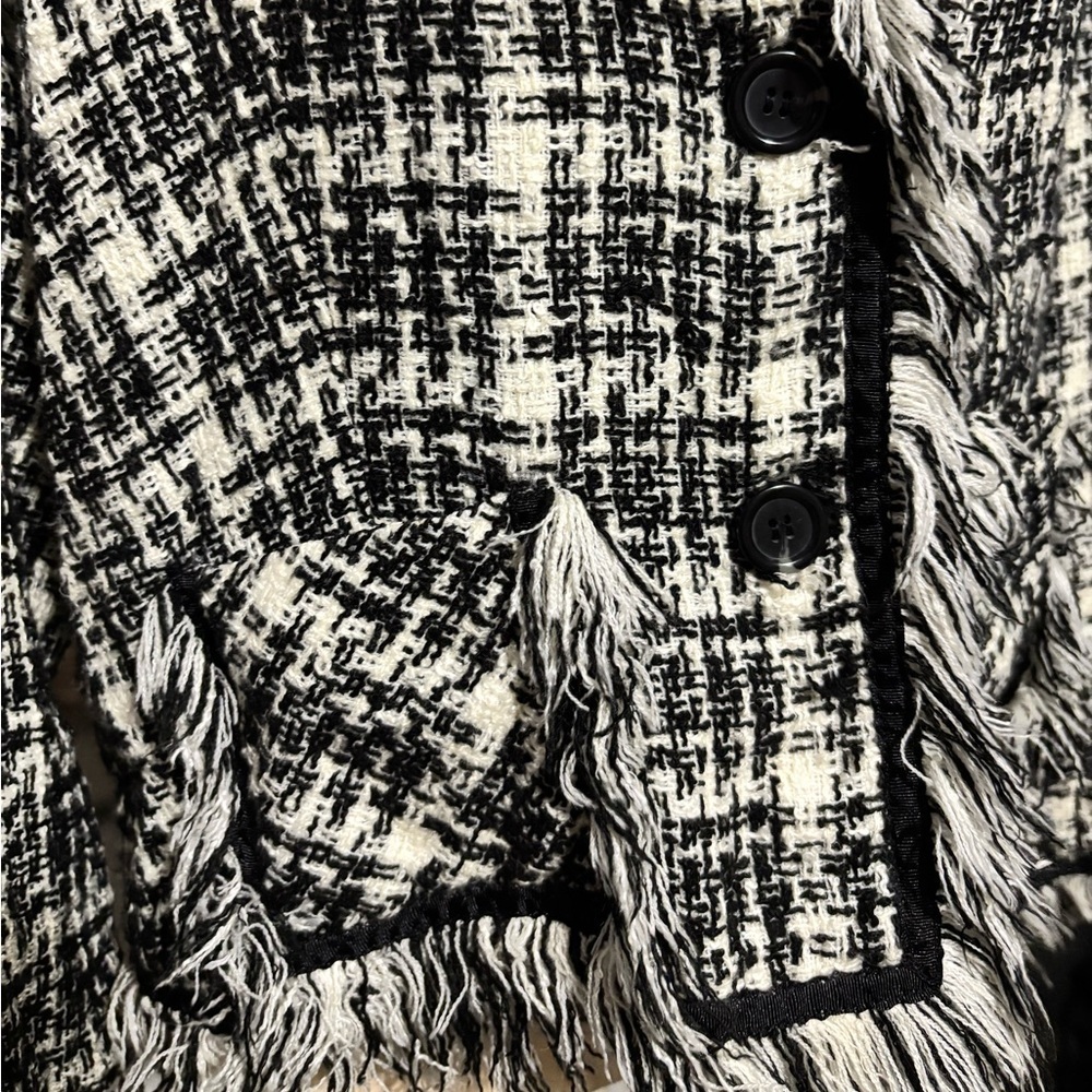 Chic Black and White Tweed Blazer large - Picture 5 of 10